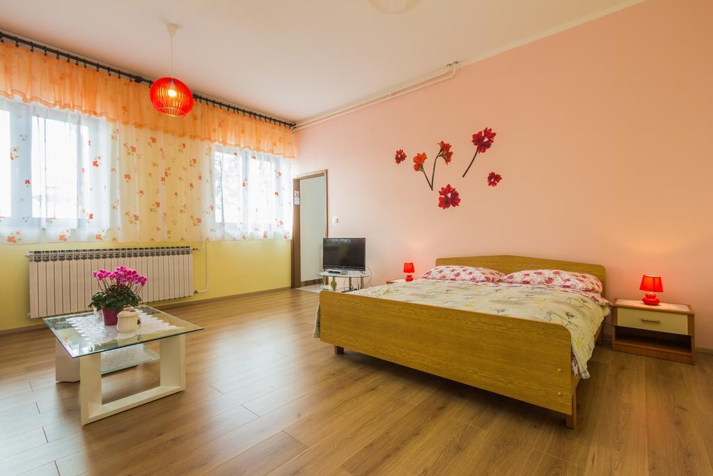 רייקה Apartments Villa Luciana מראה חיצוני תמונה